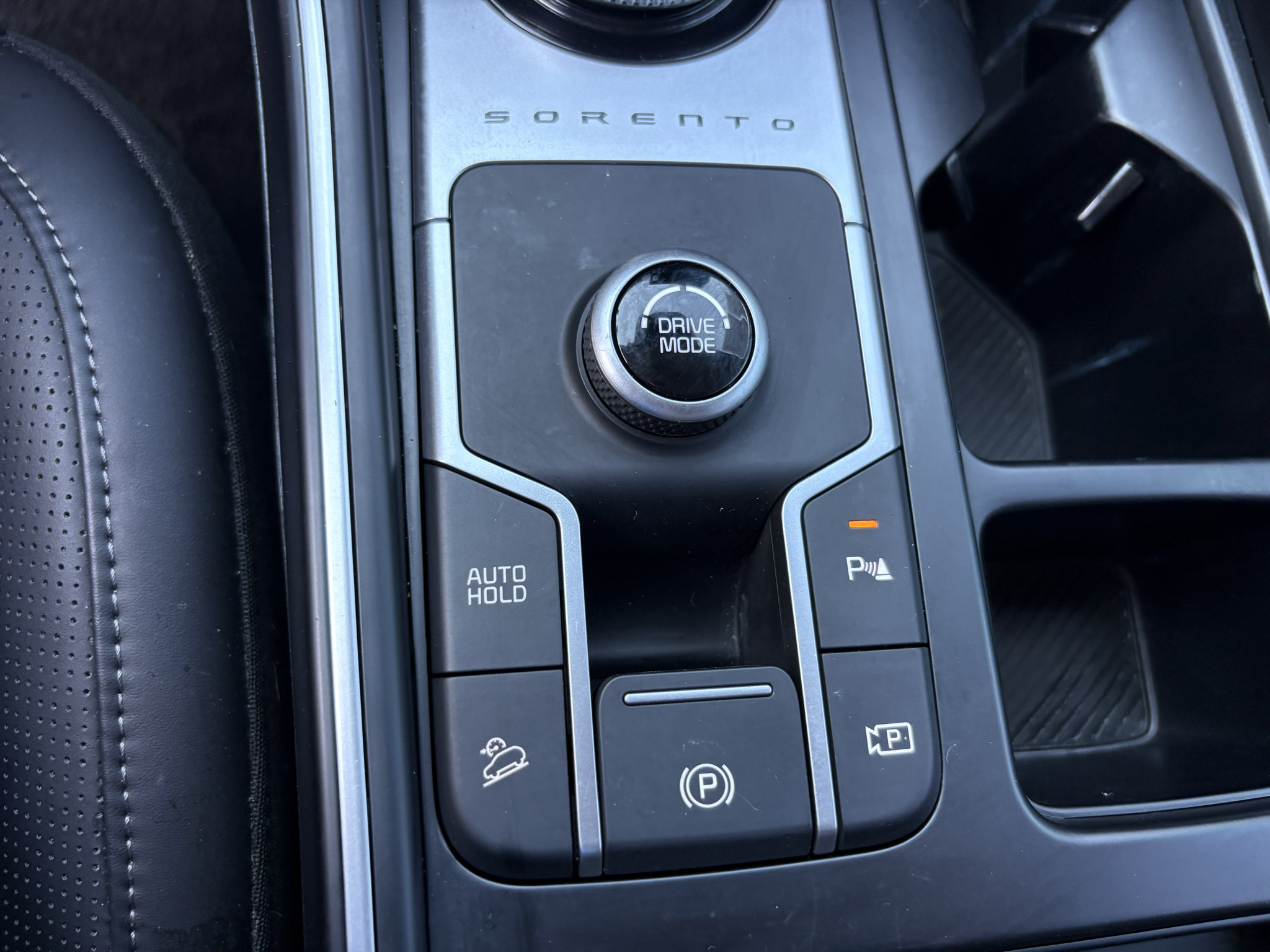 Used 2025 Kia Sorento EX w/ EX Panoramic Sunroof Package FWD image 23