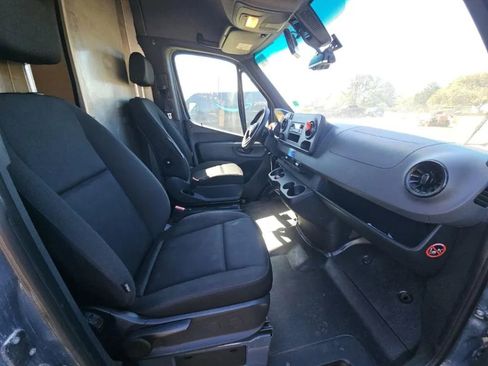 Used 2019 Mercedes-Benz Sprinter 170 image 6