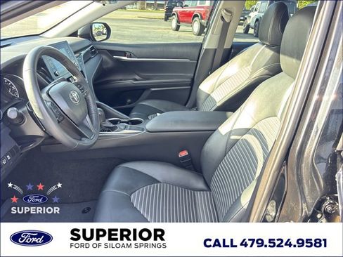 Used 2024 Toyota Camry SE FWD image 13
