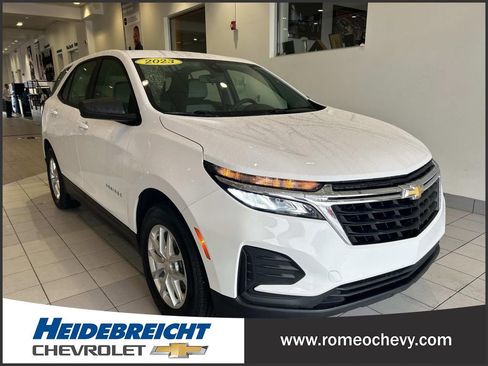 Used 2023 Chevrolet Equinox LS image 1