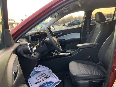 Certified 2025 Chevrolet Trax LT image 15