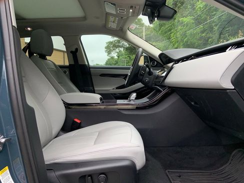 Certified 2025 Land Rover Range Rover Evoque S image 17