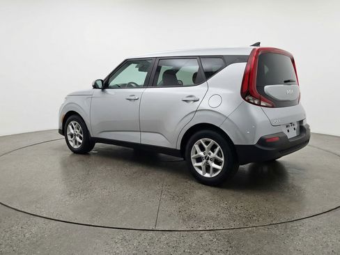 Used 2025 Kia Soul LX w/ LX Technology Package image 5