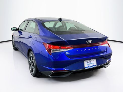 Used 2023 Hyundai Elantra SEL w/ Convenience Package FWD image 7