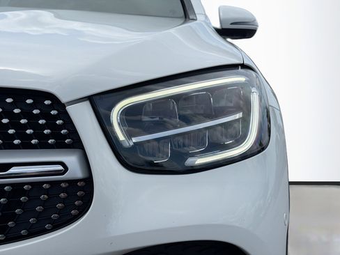 Used 2020 Mercedes-Benz GLC 300 image 9
