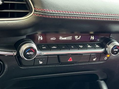 Used 2025 MAZDA MAZDA3 s image 21