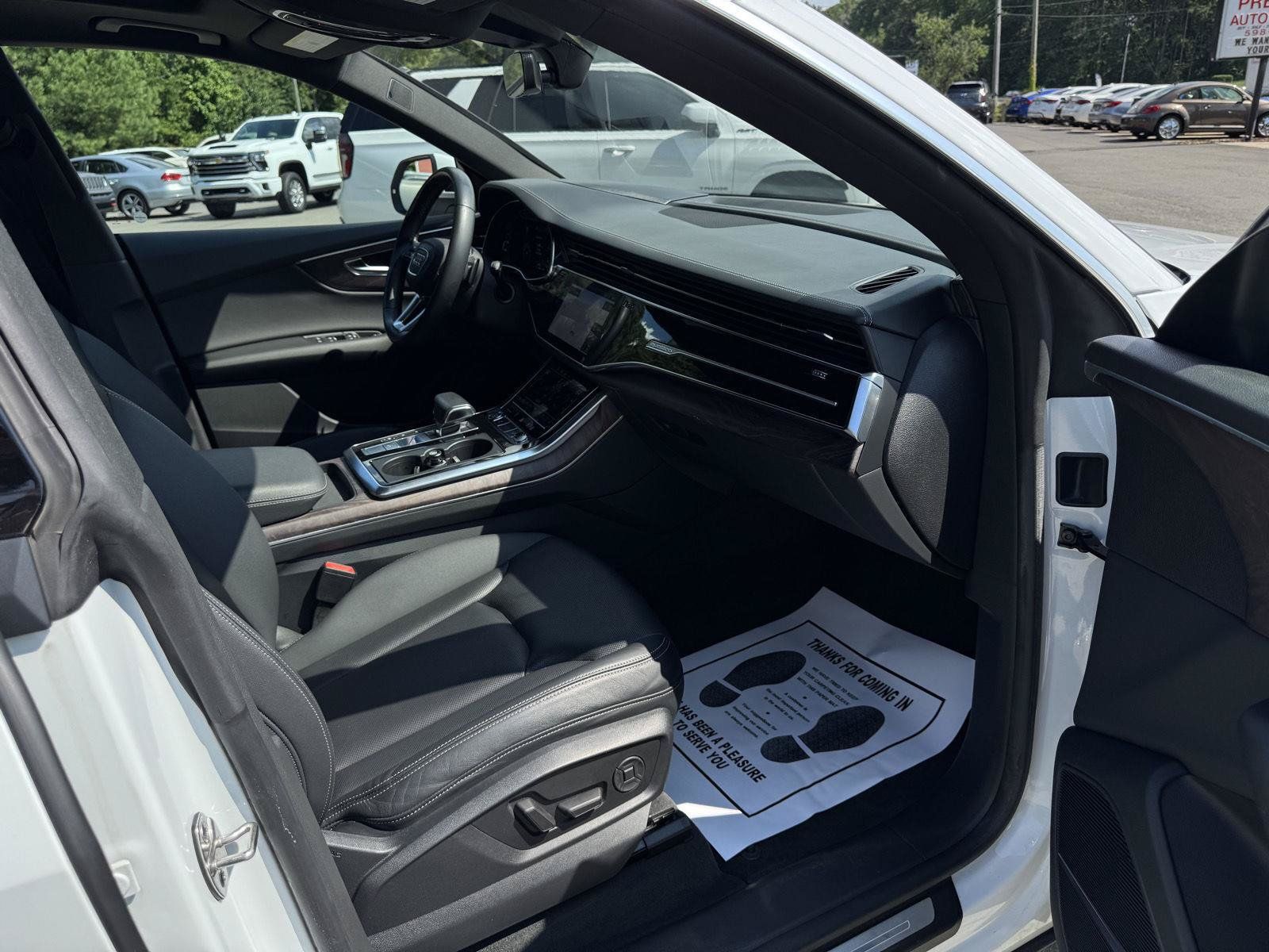 Used 2019 Audi Q8 Prestige w/ Towing Package AWD/4WD image 17