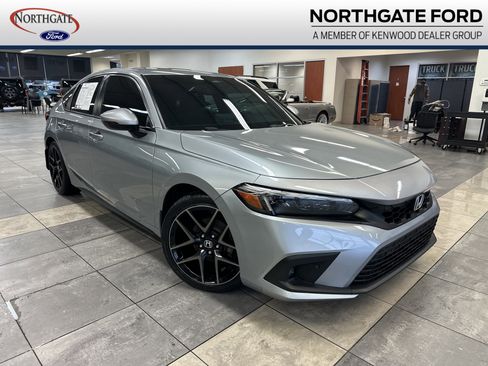 Used 2023 Honda Civic Sport Touring image 1