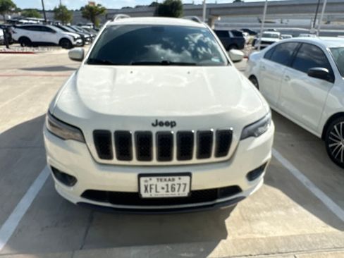 Used 2019 Jeep Cherokee High Altitude AWD/4WD image 2