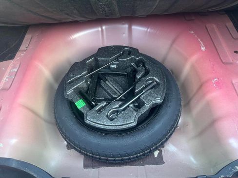 Used 2022 Hyundai Elantra SEL image 30