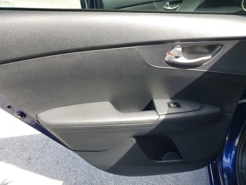 Used 2020 Kia Forte LXS image 9