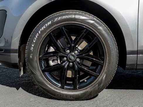 Used 2025 Land Rover Range Rover Evoque S image 11