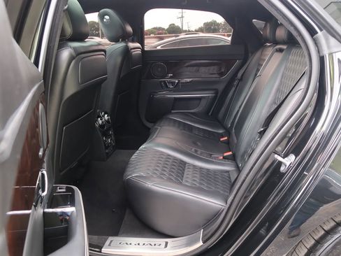 Used 2017 Jaguar XJ R-Sport image 19