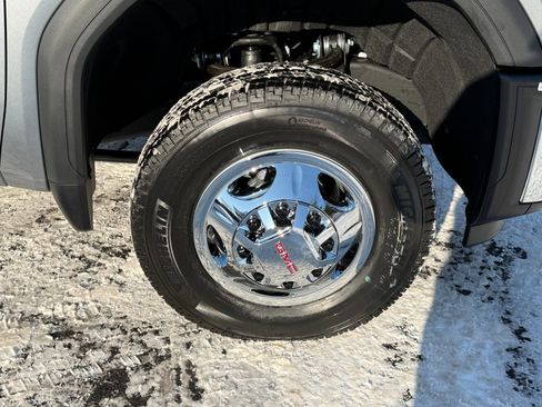 New 2026 GMC Sierra 3500 SLE w/ Preferred Package image 12