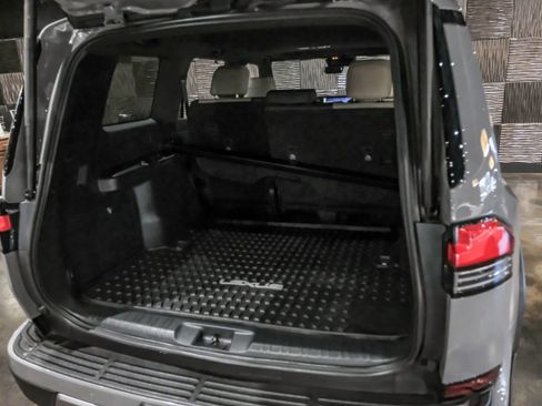 Used 2024 Lexus GX 550 AWD/4WD image 49