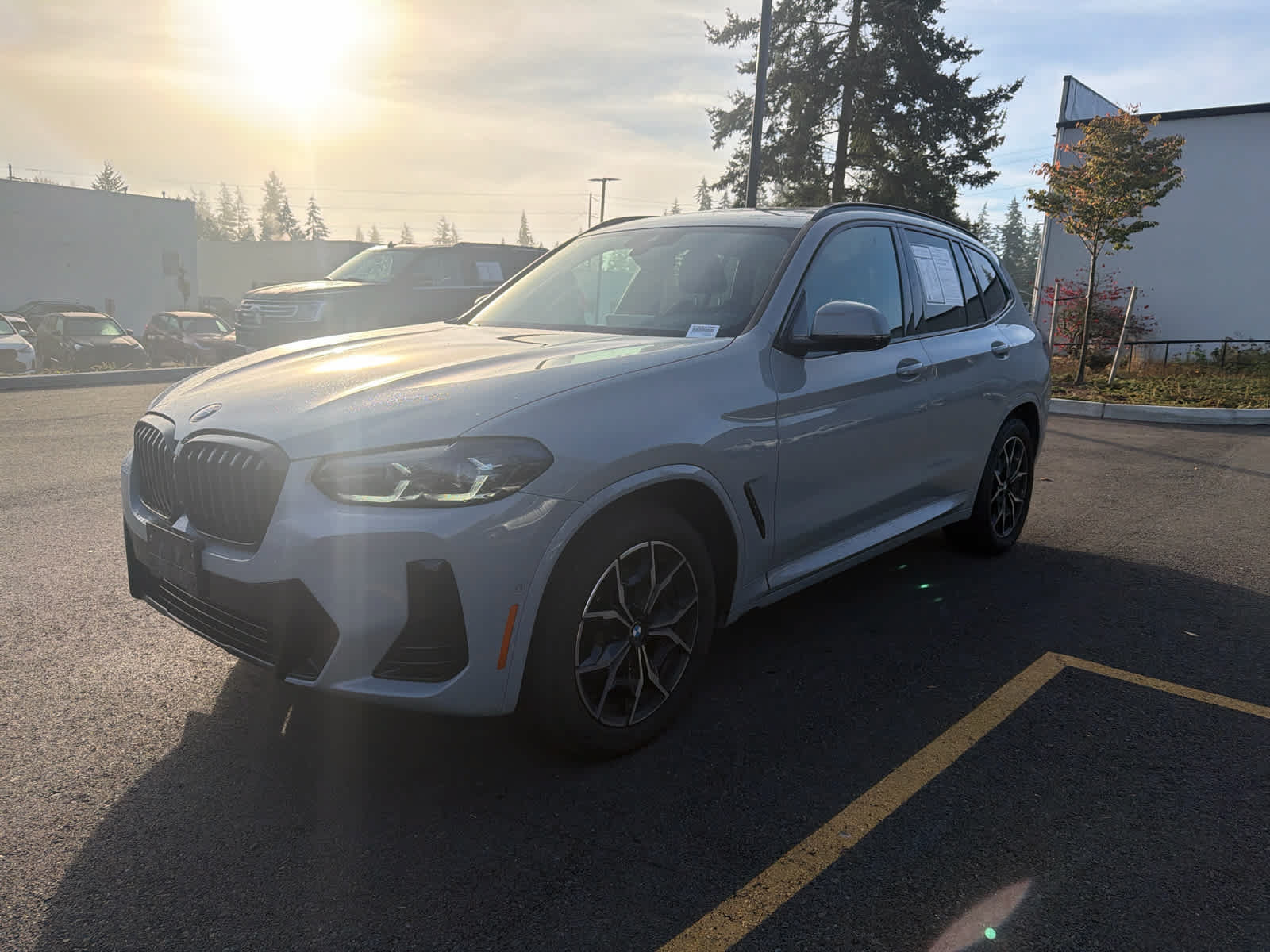 Used 2024 BMW X3 xDrive30i w/ Premium Package AWD/4WD image 2