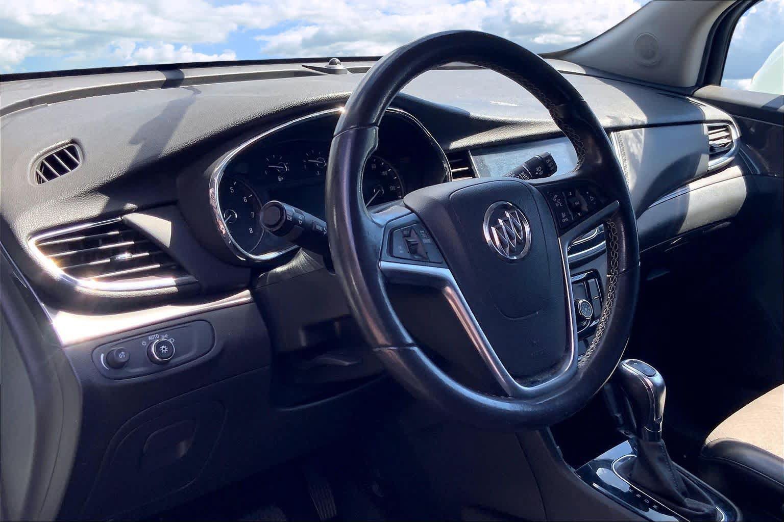 Used 2019 Buick Encore Preferred AWD/4WD image 2