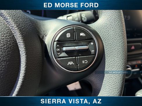 Used 2025 Kia Soul LX FWD image 24