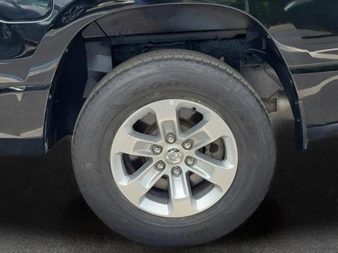 Used 2024 RAM 1500 Laramie AWD/4WD image 31