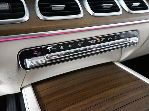 Certified 2023 Mercedes-Benz GLS 450 4MATIC image 14