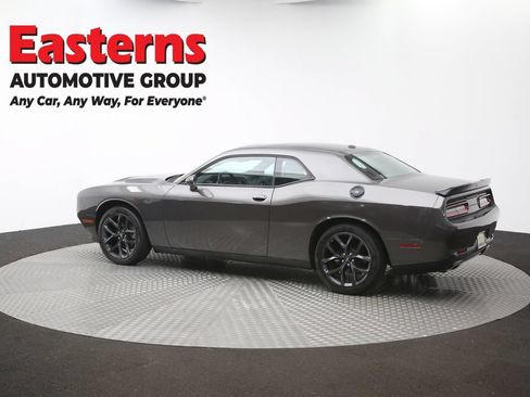 Used 2022 Dodge Challenger SXT w/ Driver Convenience Group RWD image 60