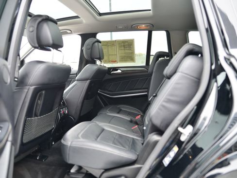 Used 2015 Mercedes-Benz GL 550 4MATIC image 13