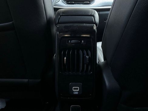 Used 2025 Jeep Compass Latitude image 12