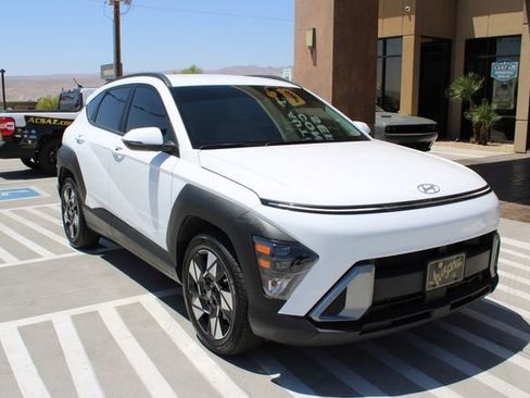 Used 2025 Hyundai Kona SEL FWD image 9