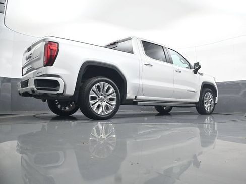 Used 2022 GMC Sierra 1500 Denali w/ Denali Reserve Package AWD/4WD image 25