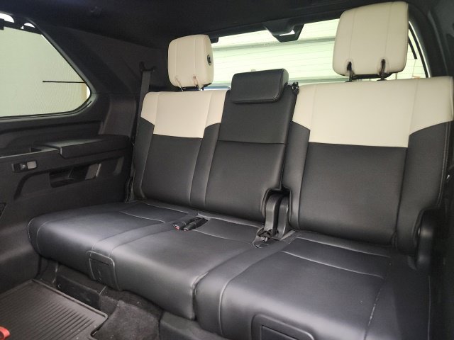 Used 2024 Toyota Sequoia Capstone AWD/4WD image 7