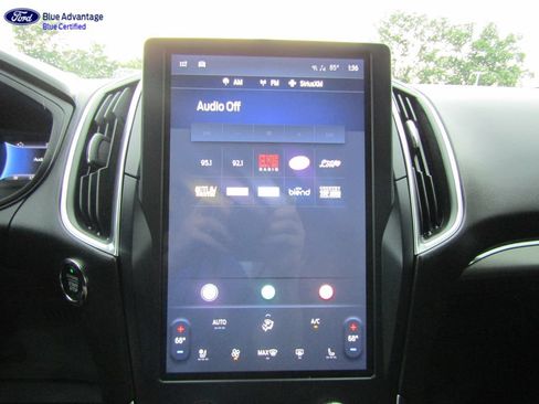 Certified 2024 Ford Edge Titanium AWD/4WD image 18