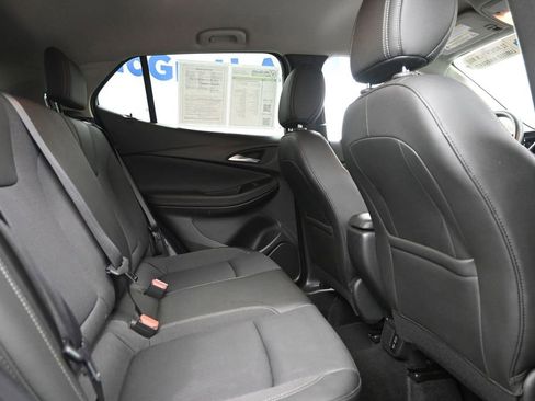 Used 2025 Buick Encore GX Preferred AWD/4WD image 8