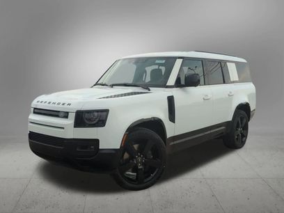 New 2025 Land Rover Defender 130 X-Dynamic SE