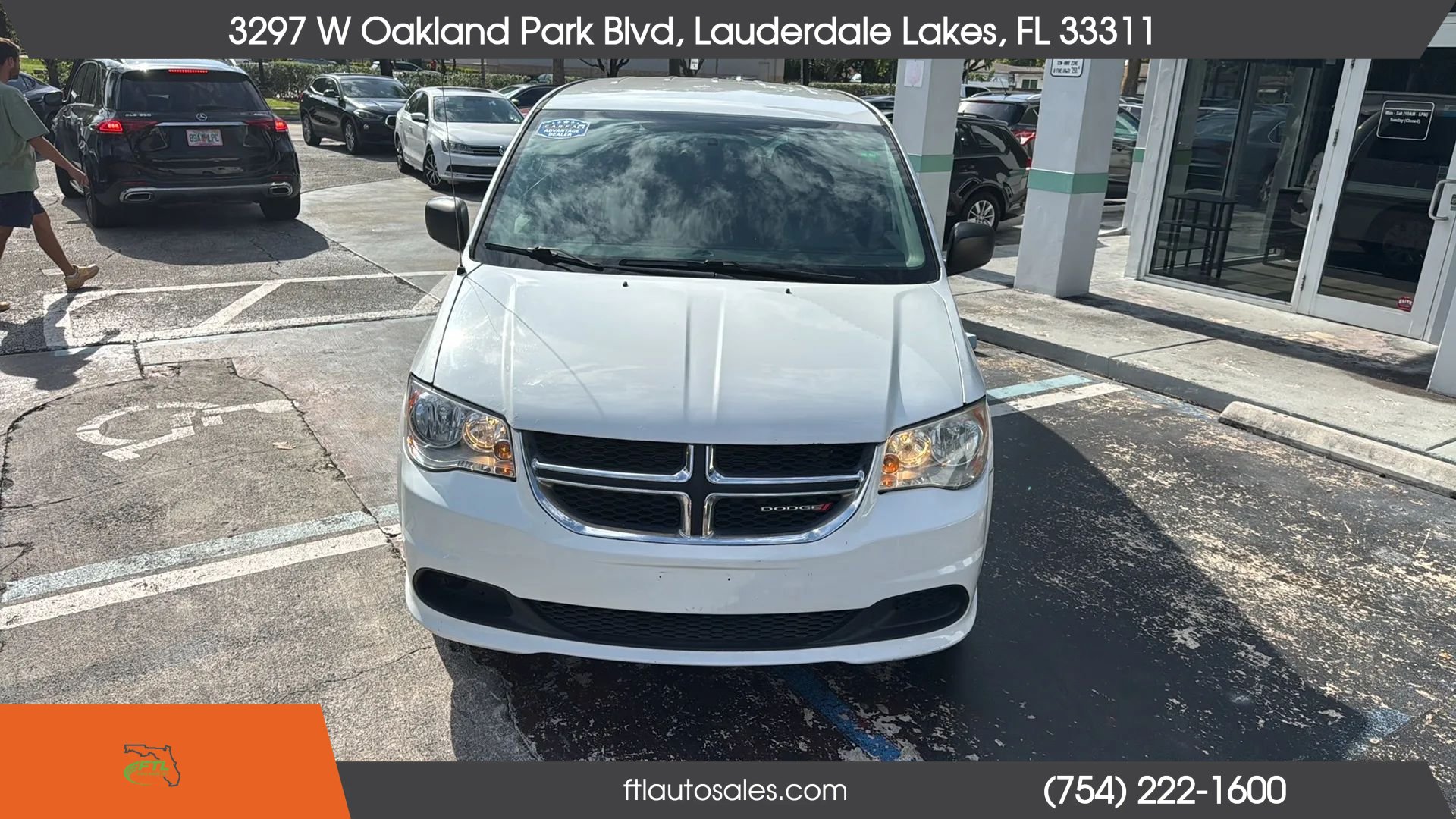 Used 2014 Dodge Grand Caravan SE w/ Quick Order Package 29E SE FWD image 4