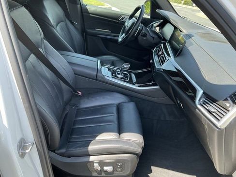 Used 2021 BMW X5 xDrive40i w/ Convenience Package 3 AWD/4WD image 21