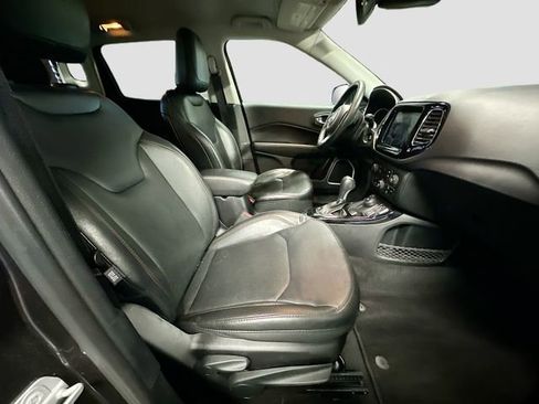 Used 2018 Jeep Compass Limited w/ Navigation Group image 27