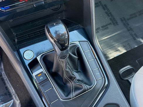 Used 2025 Volkswagen Taos SE image 15