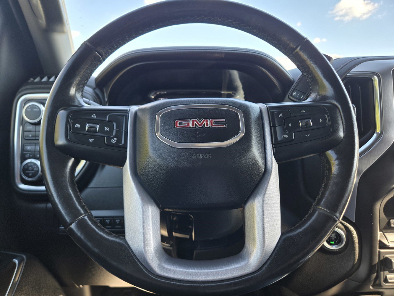 Used 2021 GMC Sierra 2500 SLT w/ SLT Premium Package AWD/4WD image 16