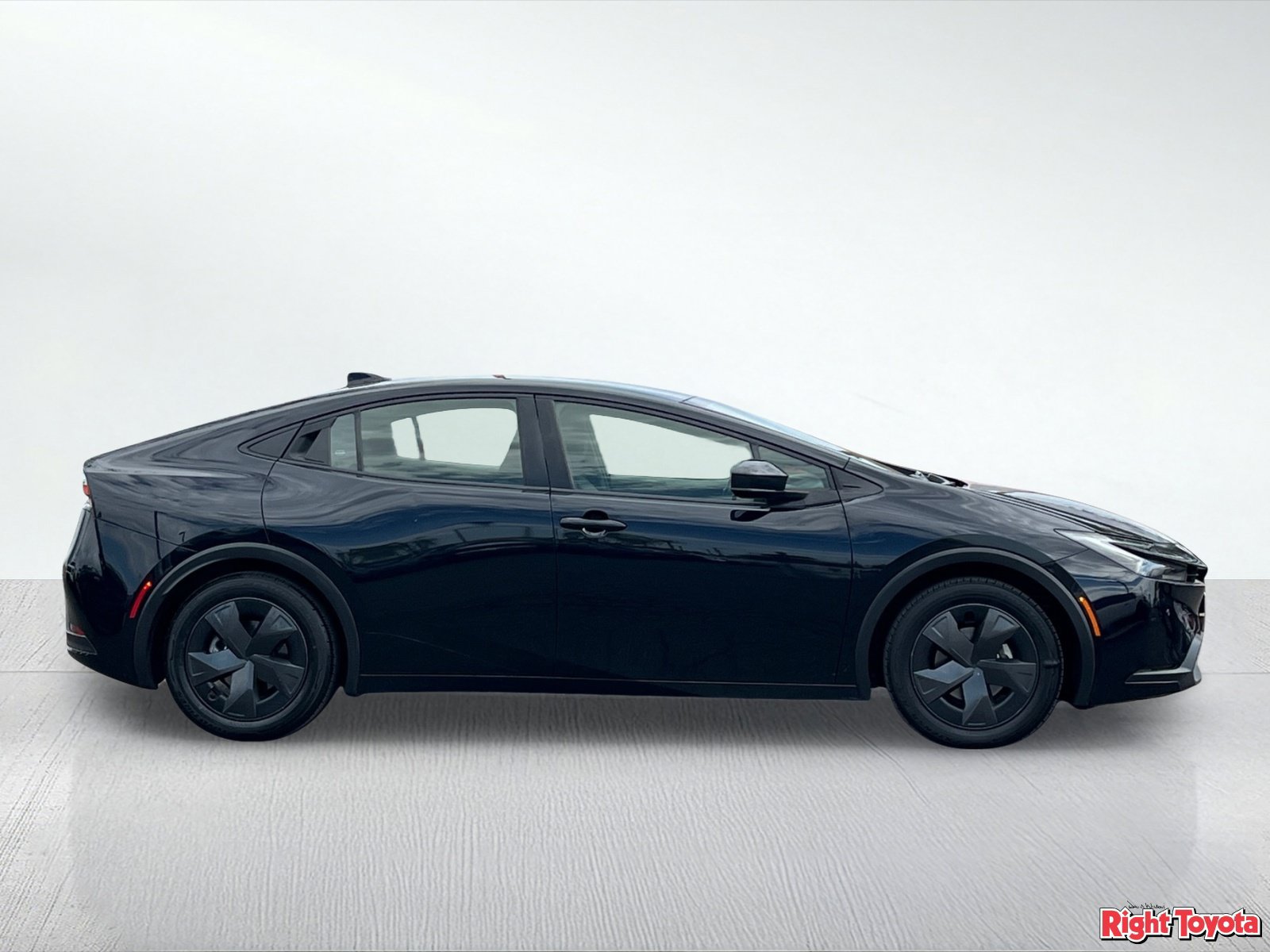 Certified 2024 Toyota Prius LE FWD image 8