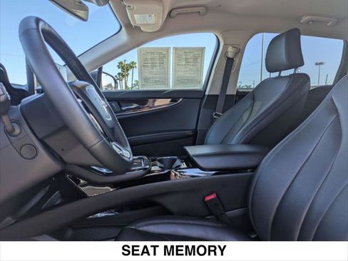 Used 2023 Lincoln Nautilus AWD w/ Premium Package image 21