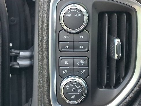 Used 2021 GMC Sierra 1500 SLT w/ SLT Premium Package AWD/4WD image 26