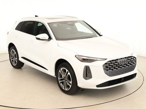 New 2025 Audi Q5 Premium image 31