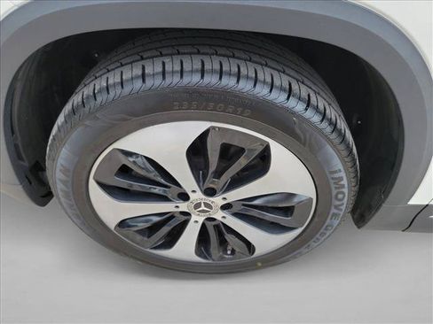 Used 2025 Mercedes-Benz GLA 250 image 9