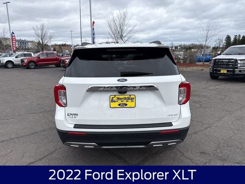 Used 2022 Ford Explorer XLT AWD/4WD image 8