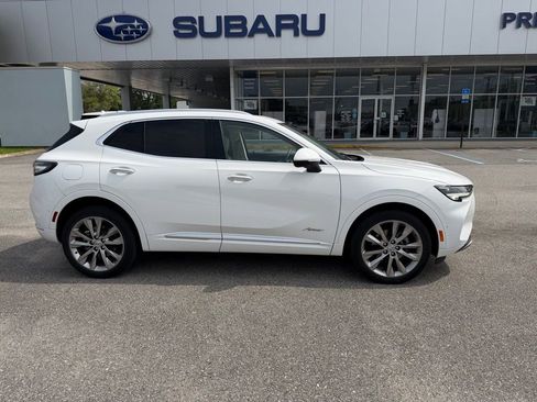 Used 2022 Buick Envision Avenir w/ Technology Package II FWD image 2