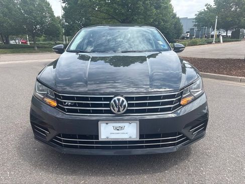 Used 2017 Volkswagen Passat 1.8T R-Line FWD image 8