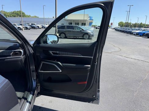 Used 2024 Kia Telluride SX Prestige AWD/4WD image 23