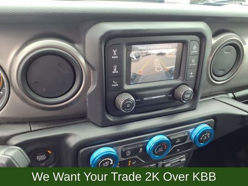 Used 2021 Jeep Gladiator Willys image 28