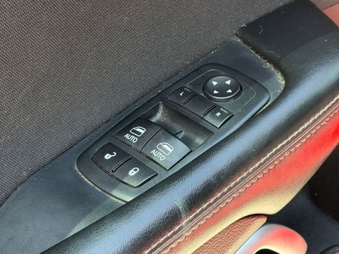 Used 2015 Dodge Challenger R/T Scat Pack RWD image 23