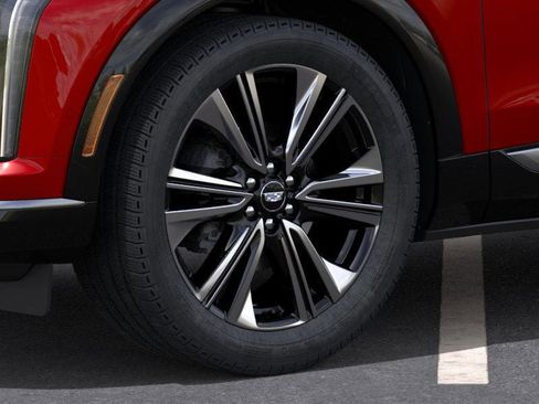 New 2026 Cadillac Optiq Luxury 2 image 29